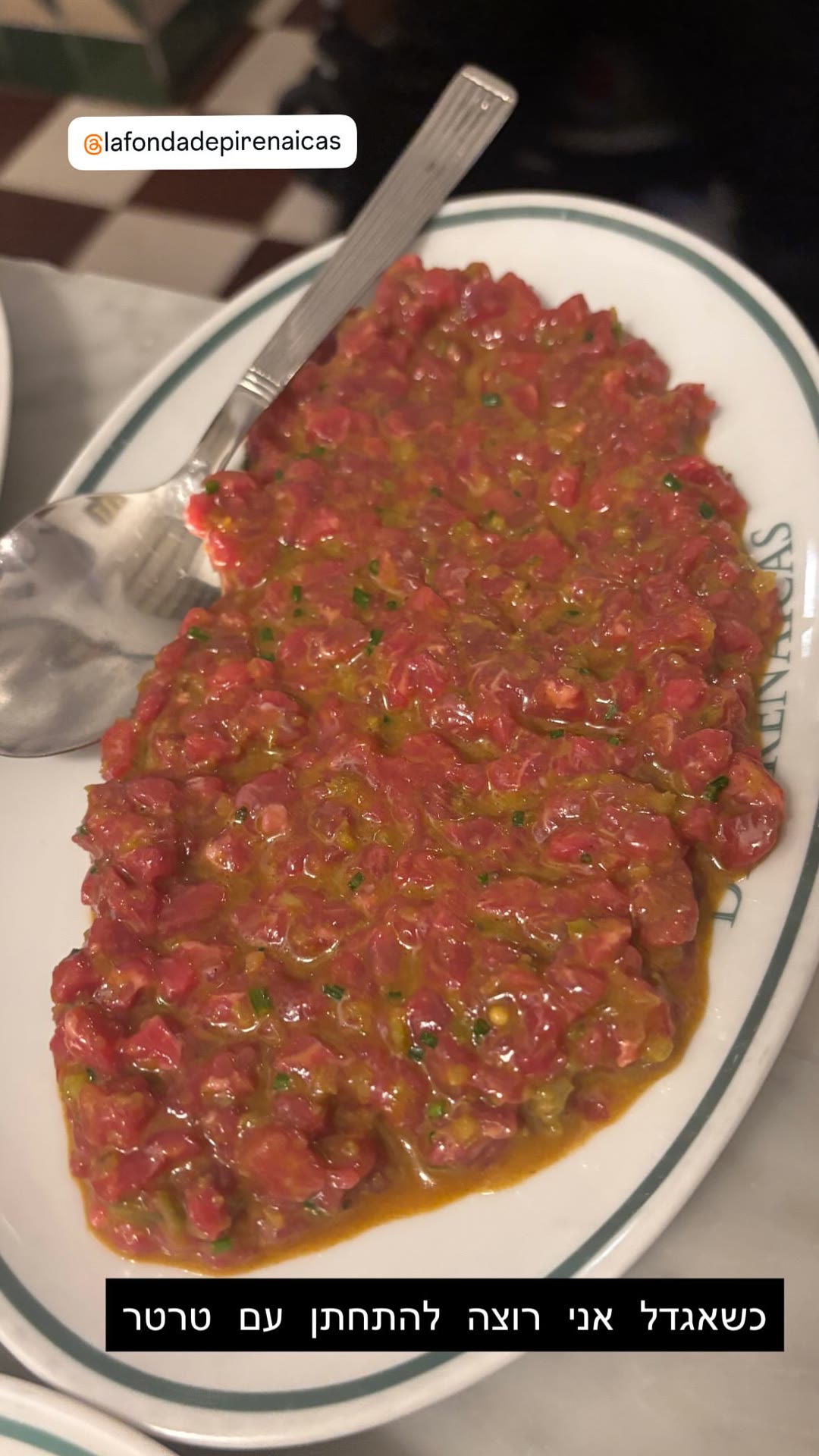 Steak tartare at La Fonda de Pirenaicas