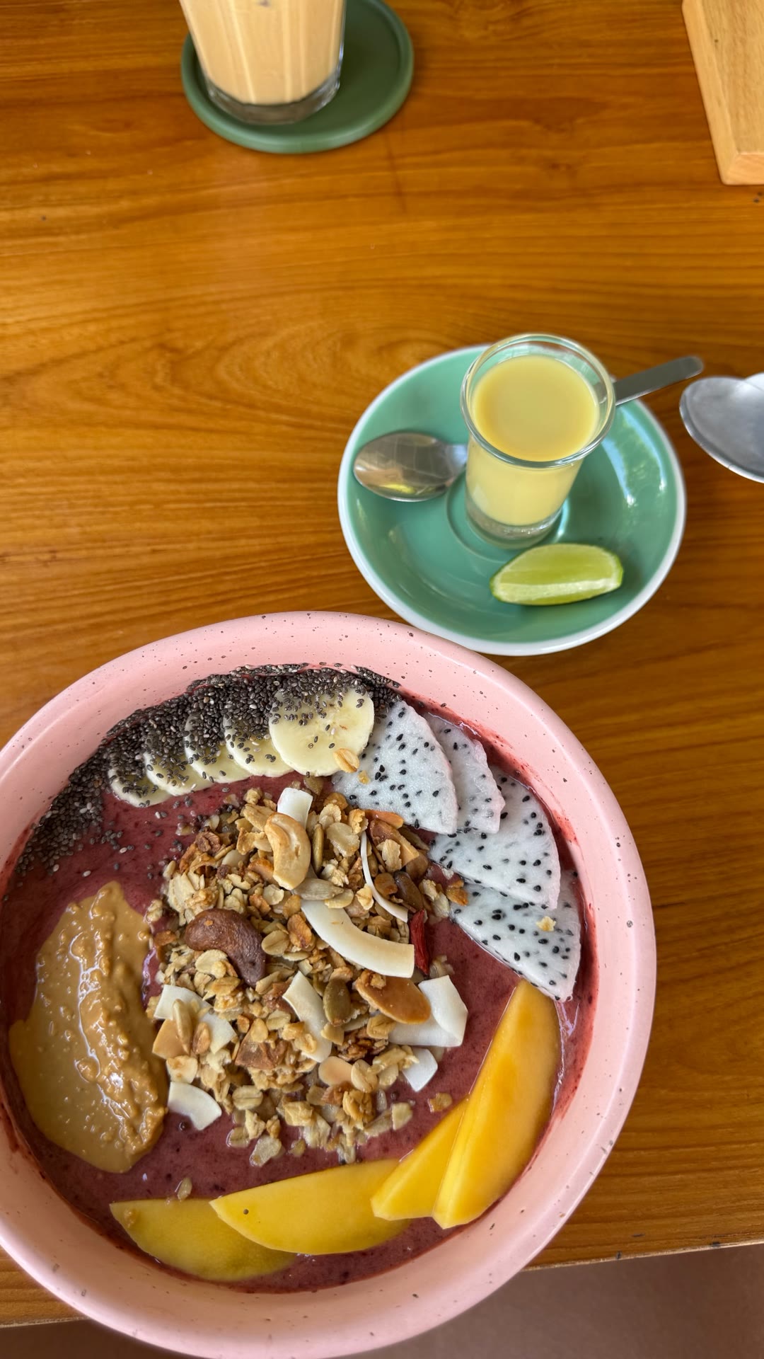 Açaí bowl breakfast on Koh Phangan