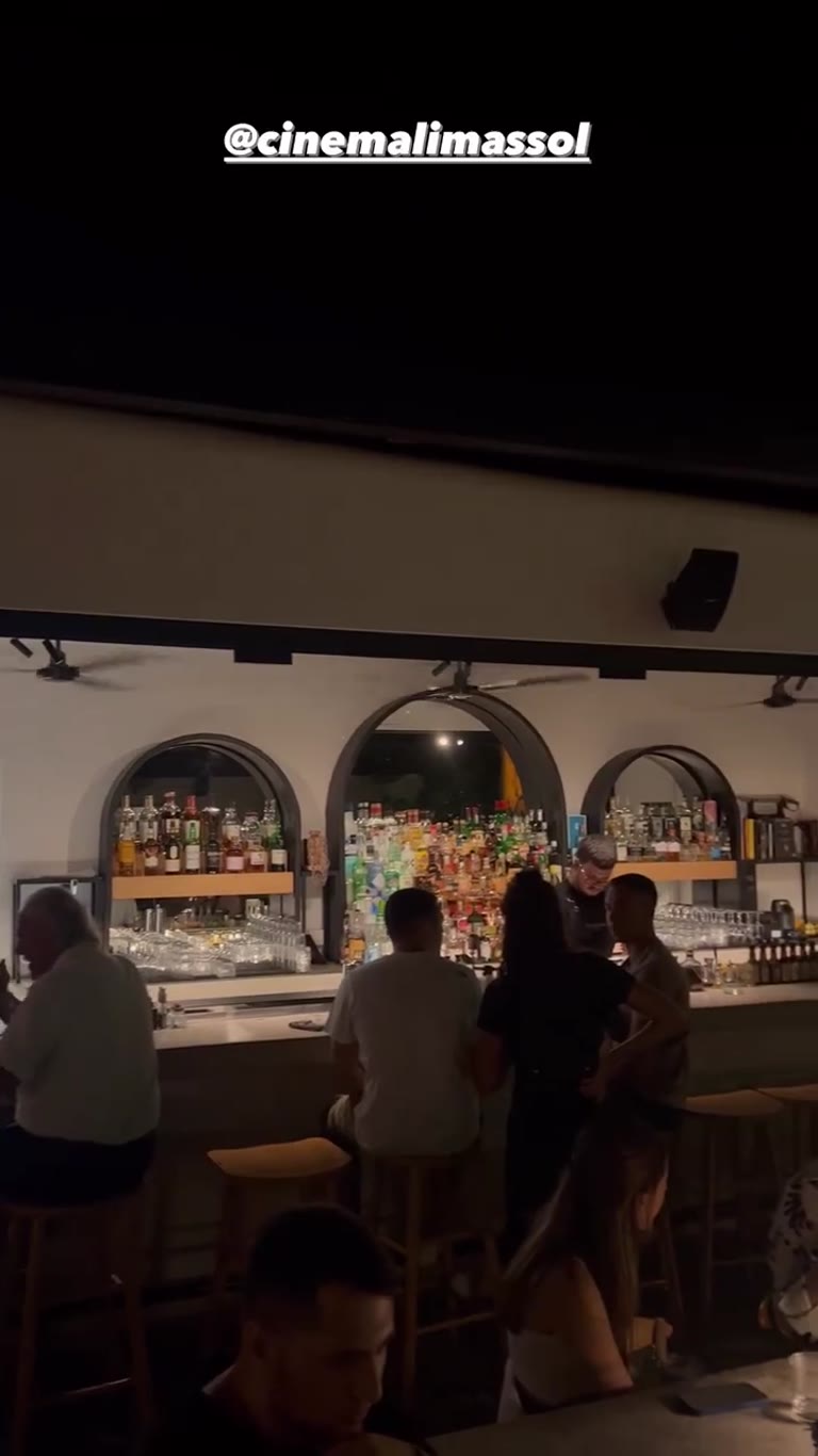 Cinéma bar in Limassol at night