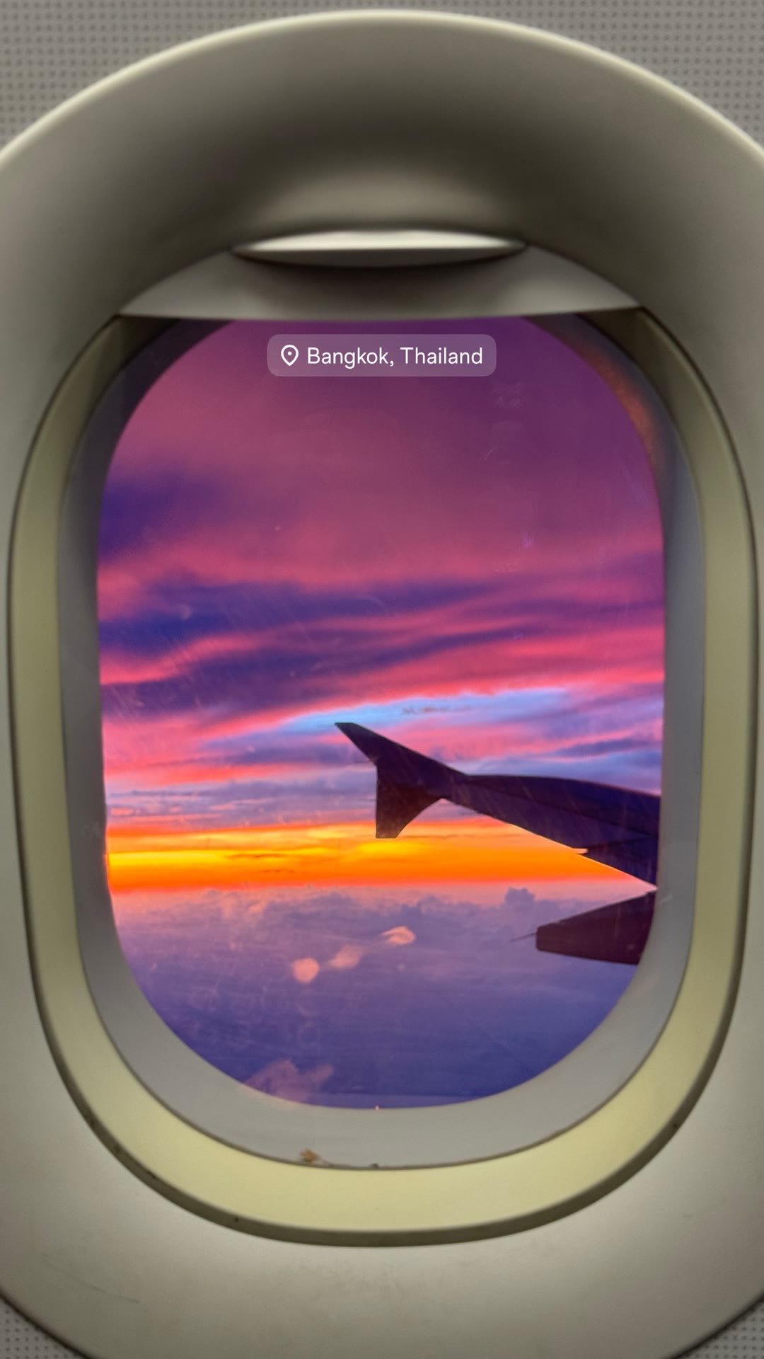 Sunset flight into Bangkok