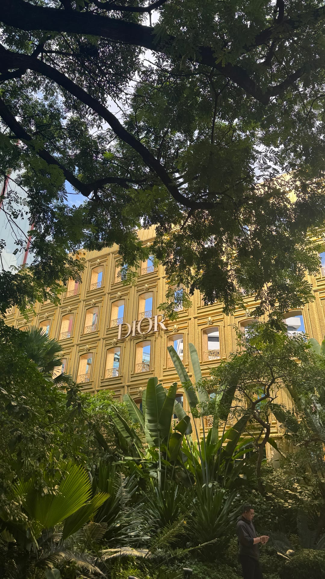 Golden Dior flagship in Bangkok