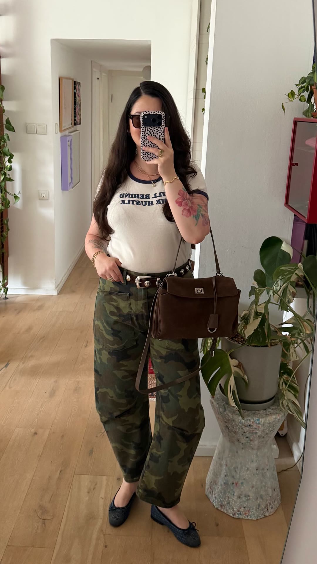 Camo cargo pants + brown suede bag mirror OOTD