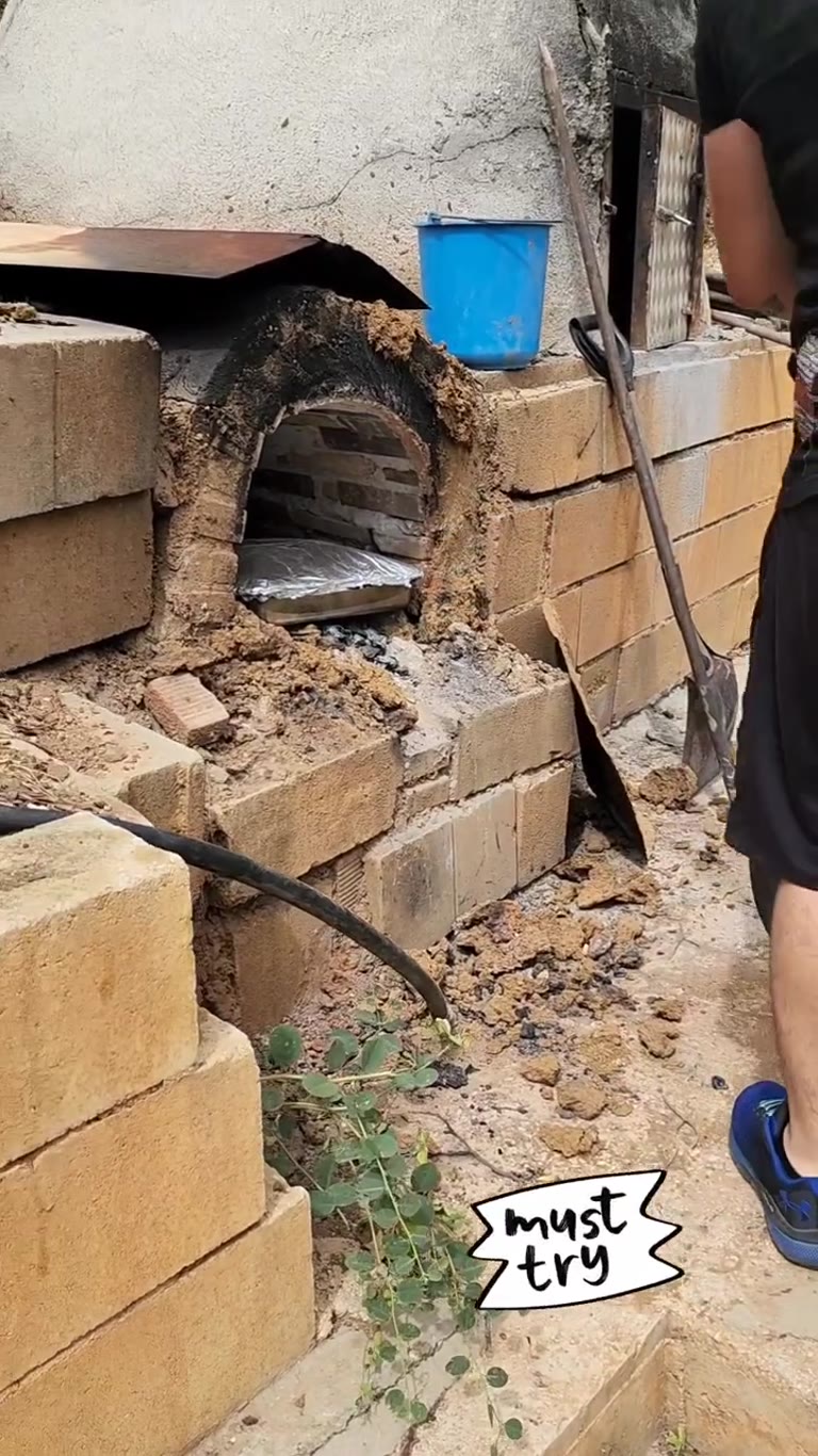טלה מתנור חימר מסורתי בפאפוס