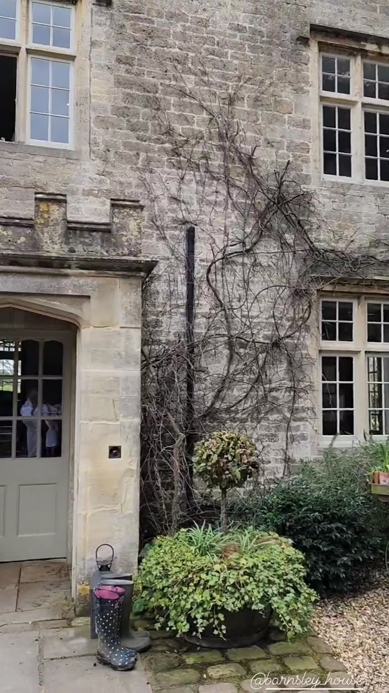 סיור בבית המלון Barnsley House בקוטסוולדס