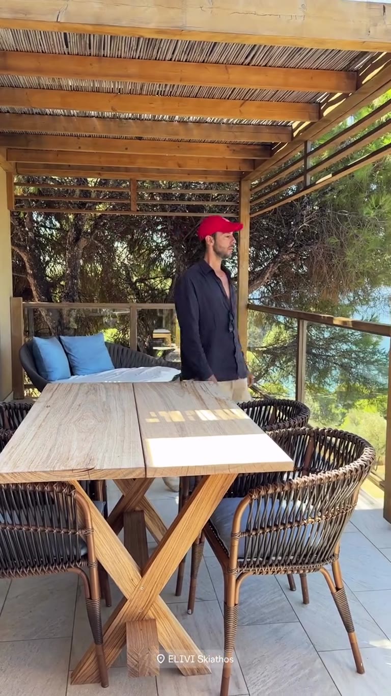 ELIVI Skiathos – מרפסת עם ג'קוזי ונוף לים