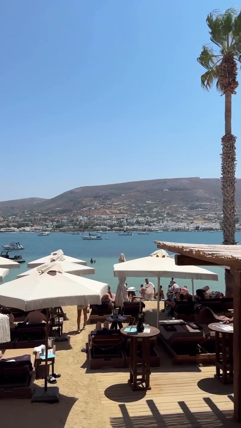 Cabana Paros – ביץ' בר מול המפרץ בפארוס
