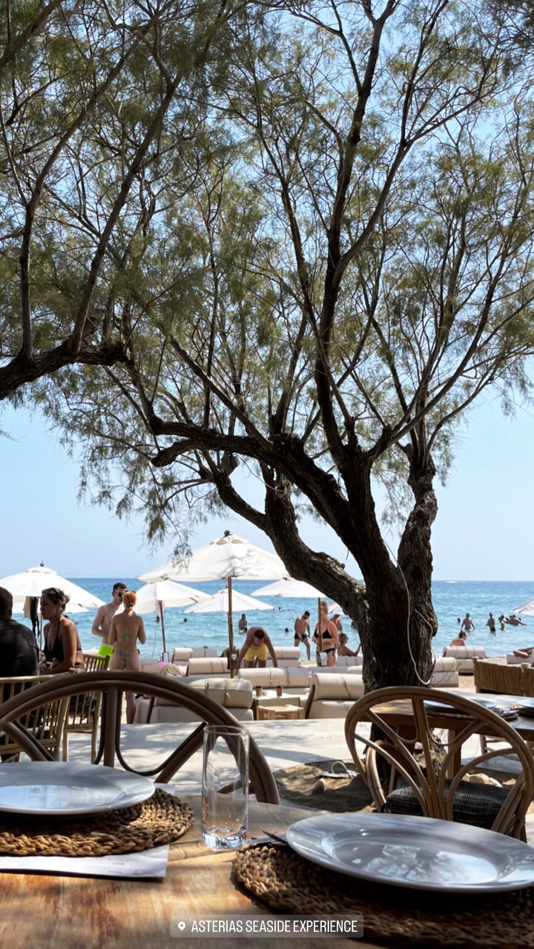 Asterias Seaside Experience – בר חוף בסאמוס