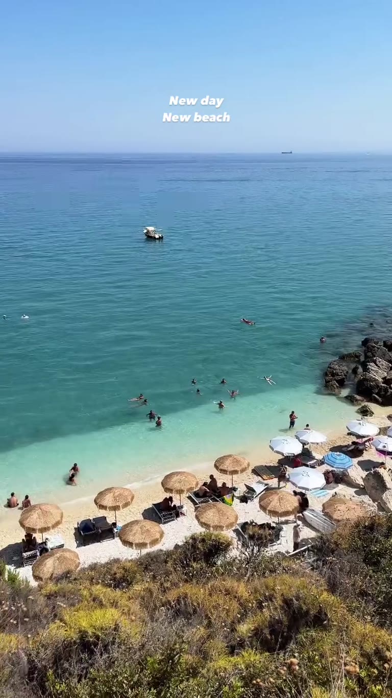 חוף חדש עם מים טורקיז בזקינתוס