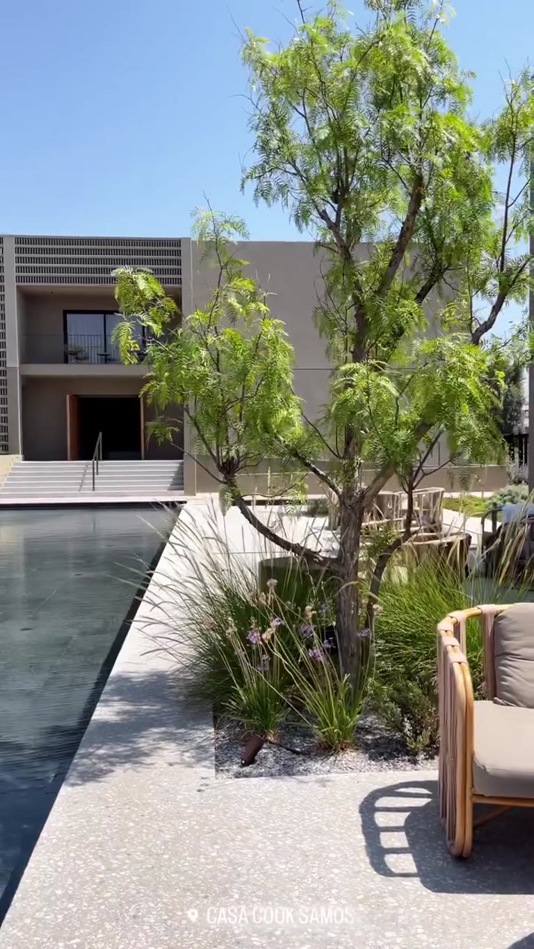 Casa Cook Samos – הבריכה והגינה