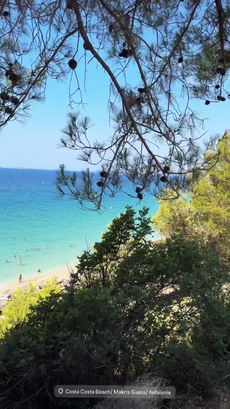חוף Makris Gialos ו-Costa Costa Beach בקפלוניה