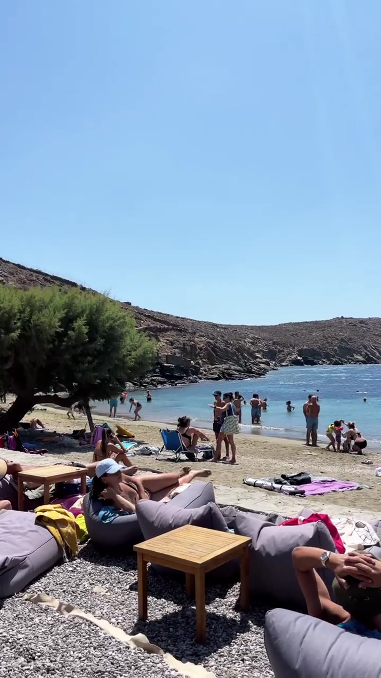 Bianco Beach House בחוף וורני, טינוס