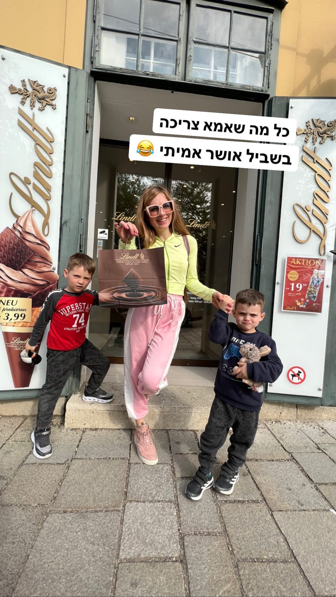 Lindt chocolate shop in Vienna with the kids