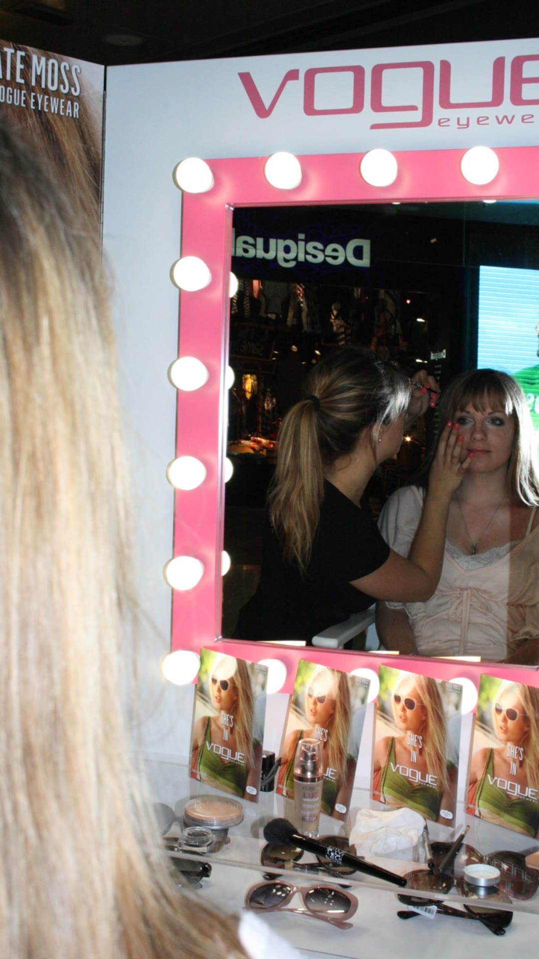 Vogue Eyewear makeup pop-up by Desigual store