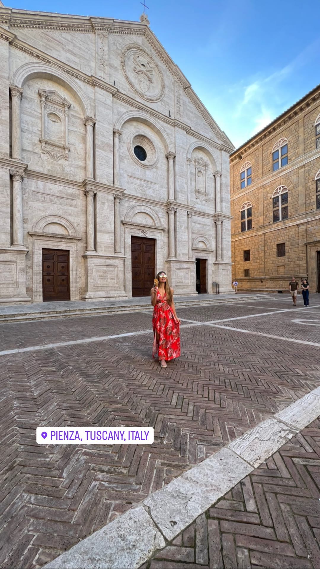 Piazza Pio II, Pienza — gelato in Tuscany