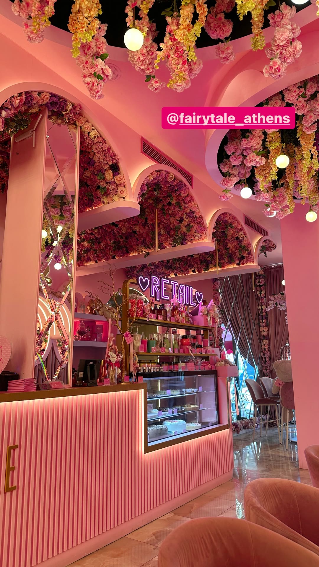Fairytale Athens: the all-pink flower café