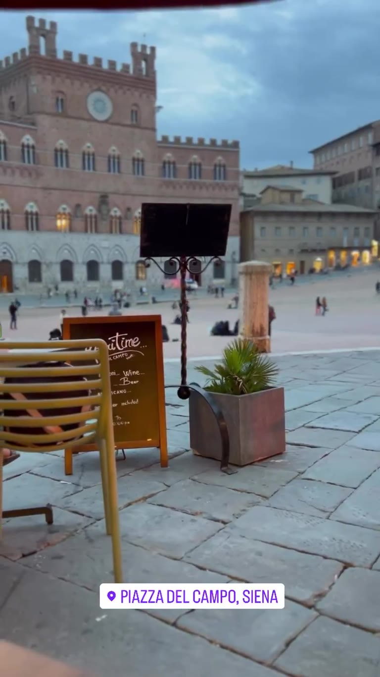 Aperitivo dinner on Piazza del Campo, Siena