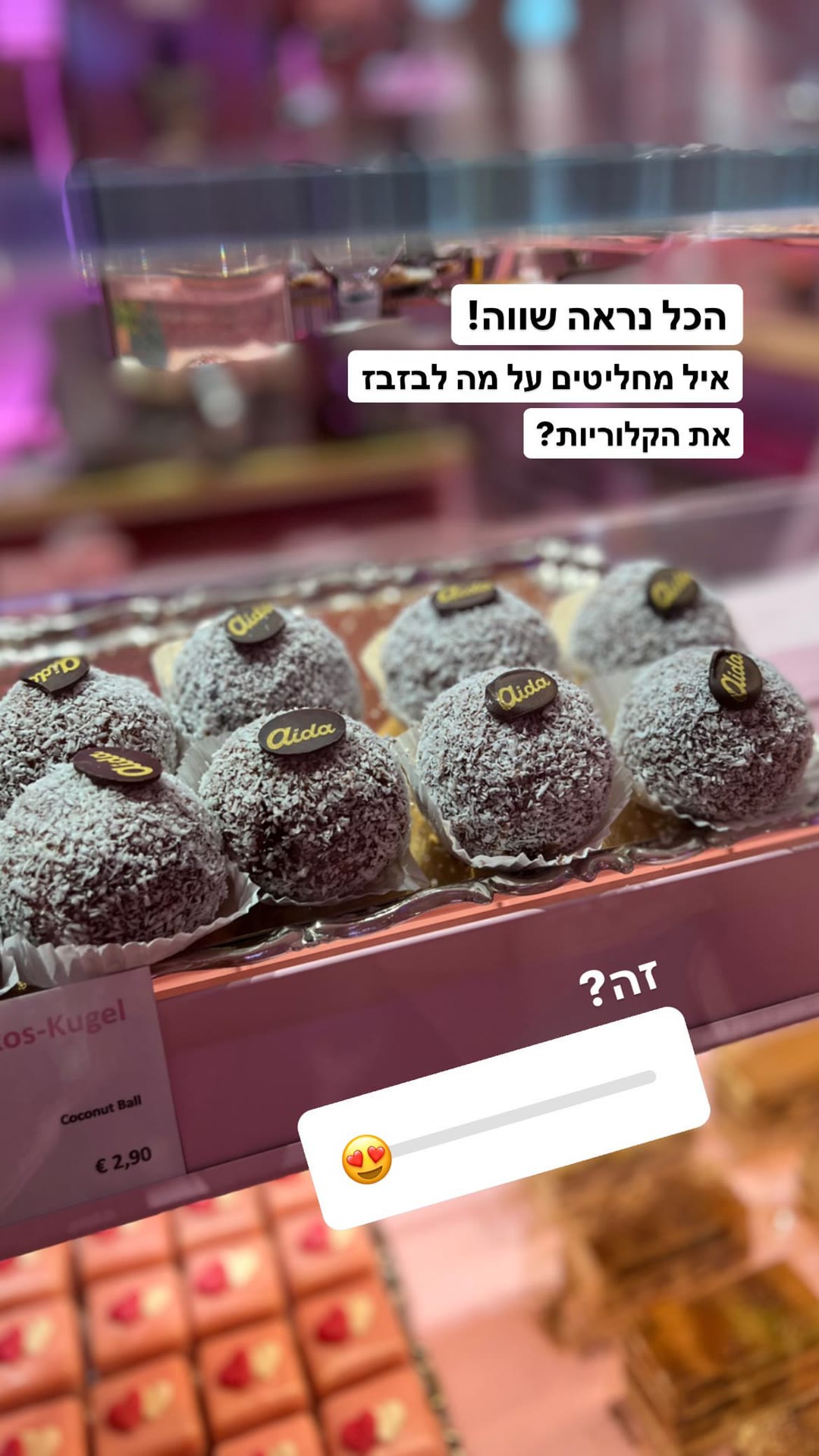 Café Aida in Vienna — coconut balls