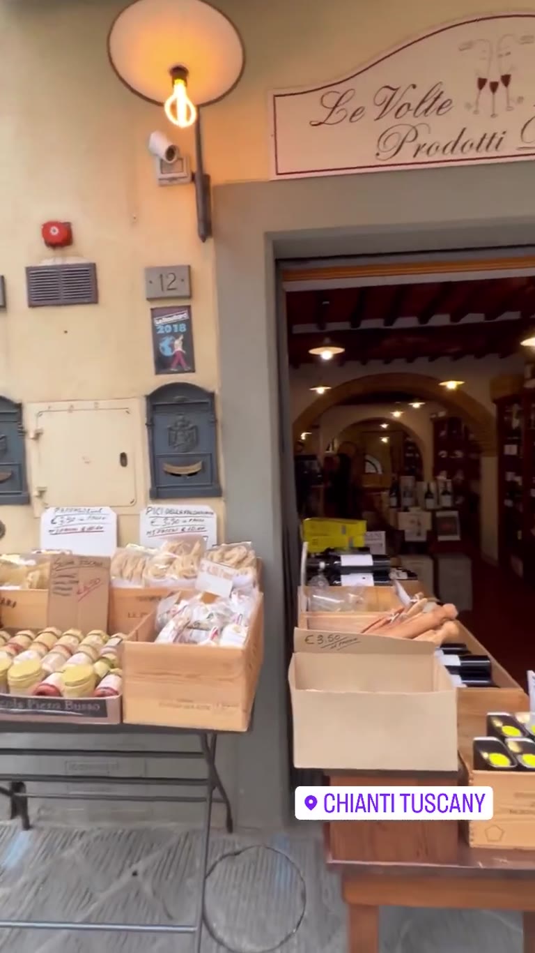 Le Volte food & wine shop in Chianti