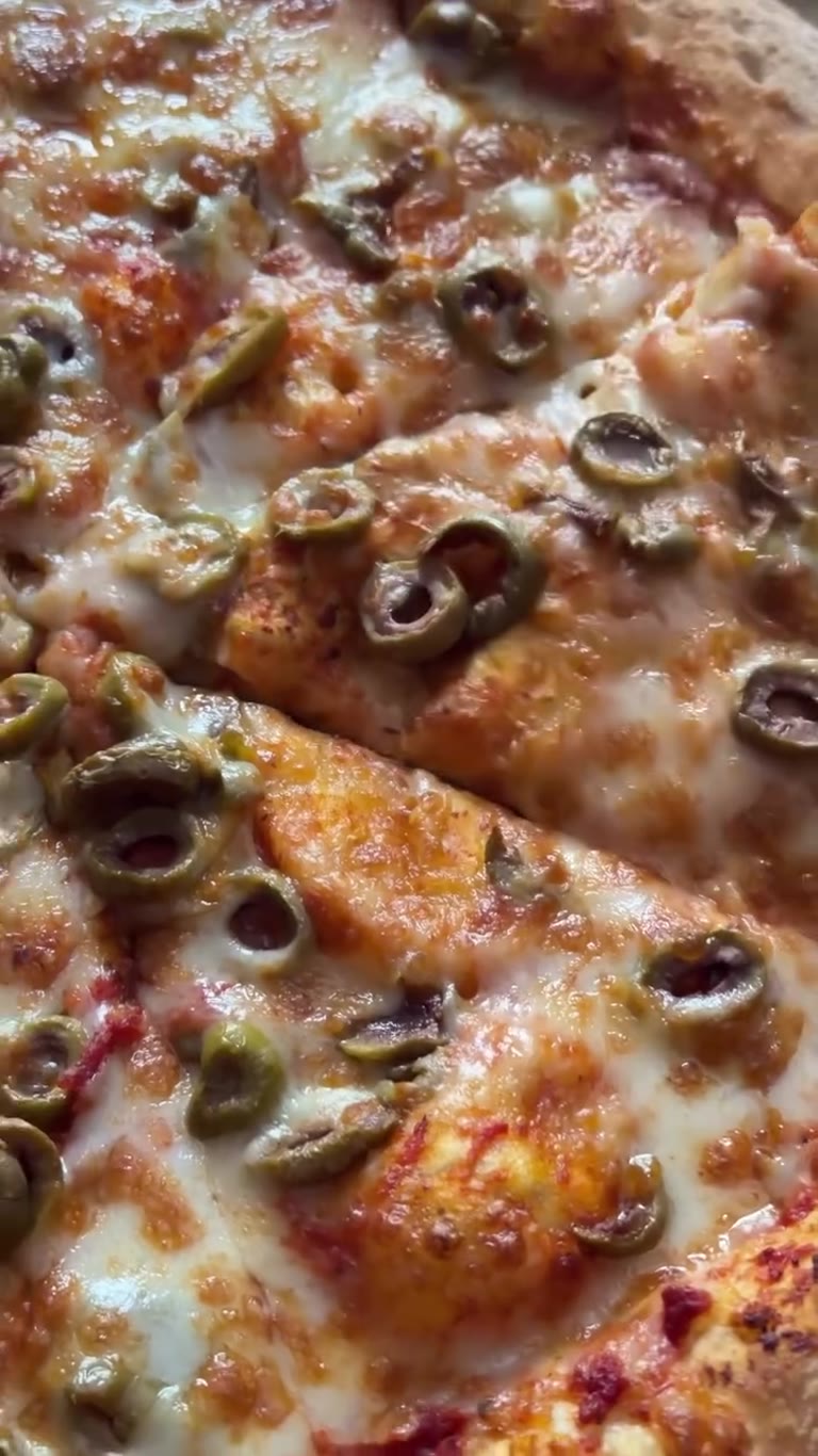 פיצה זיתים ירוקים של Papa John's