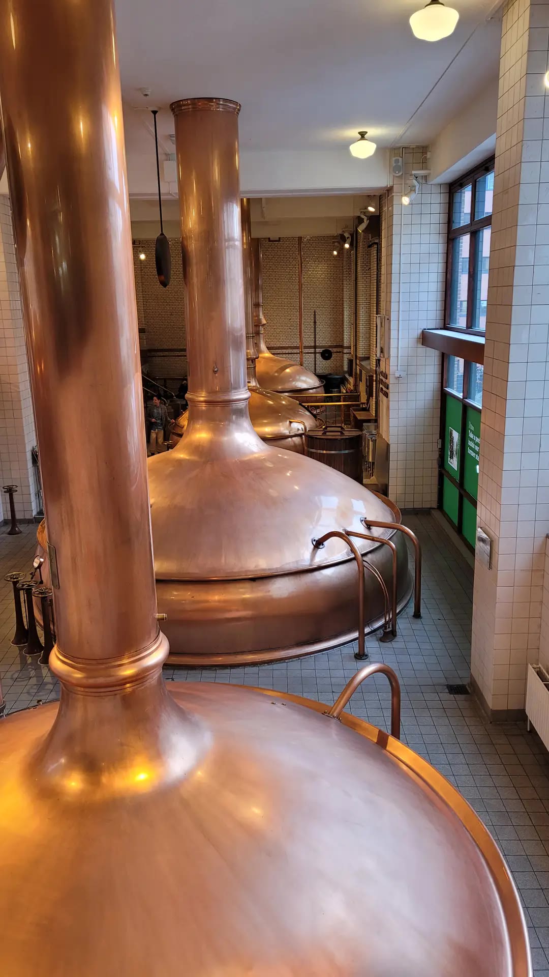 Heineken Experience באמסטרדם – דודי הנחושת