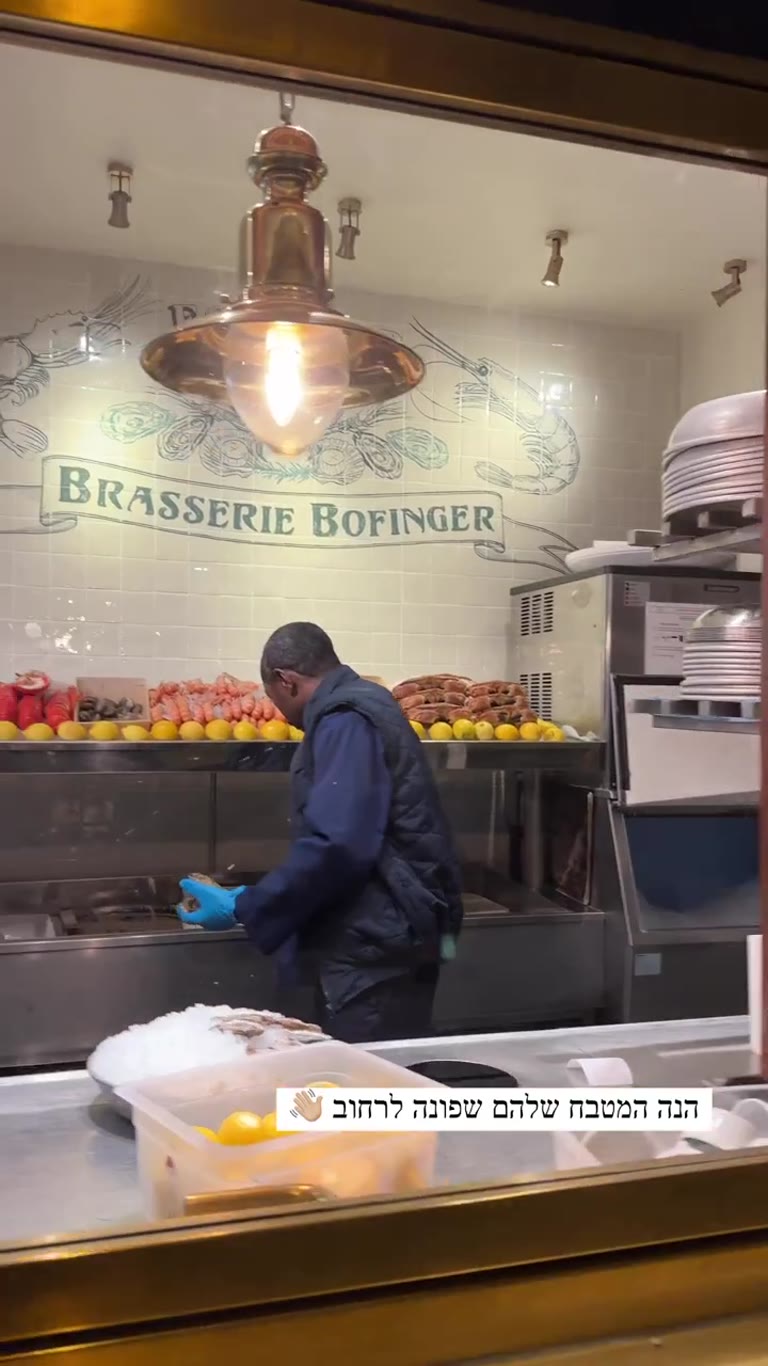 Brasserie Bofinger's street-facing kitchen, Paris