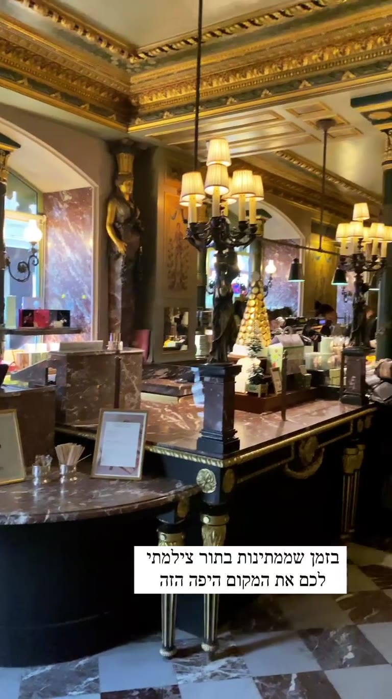 Ornate Paris café worth the queue