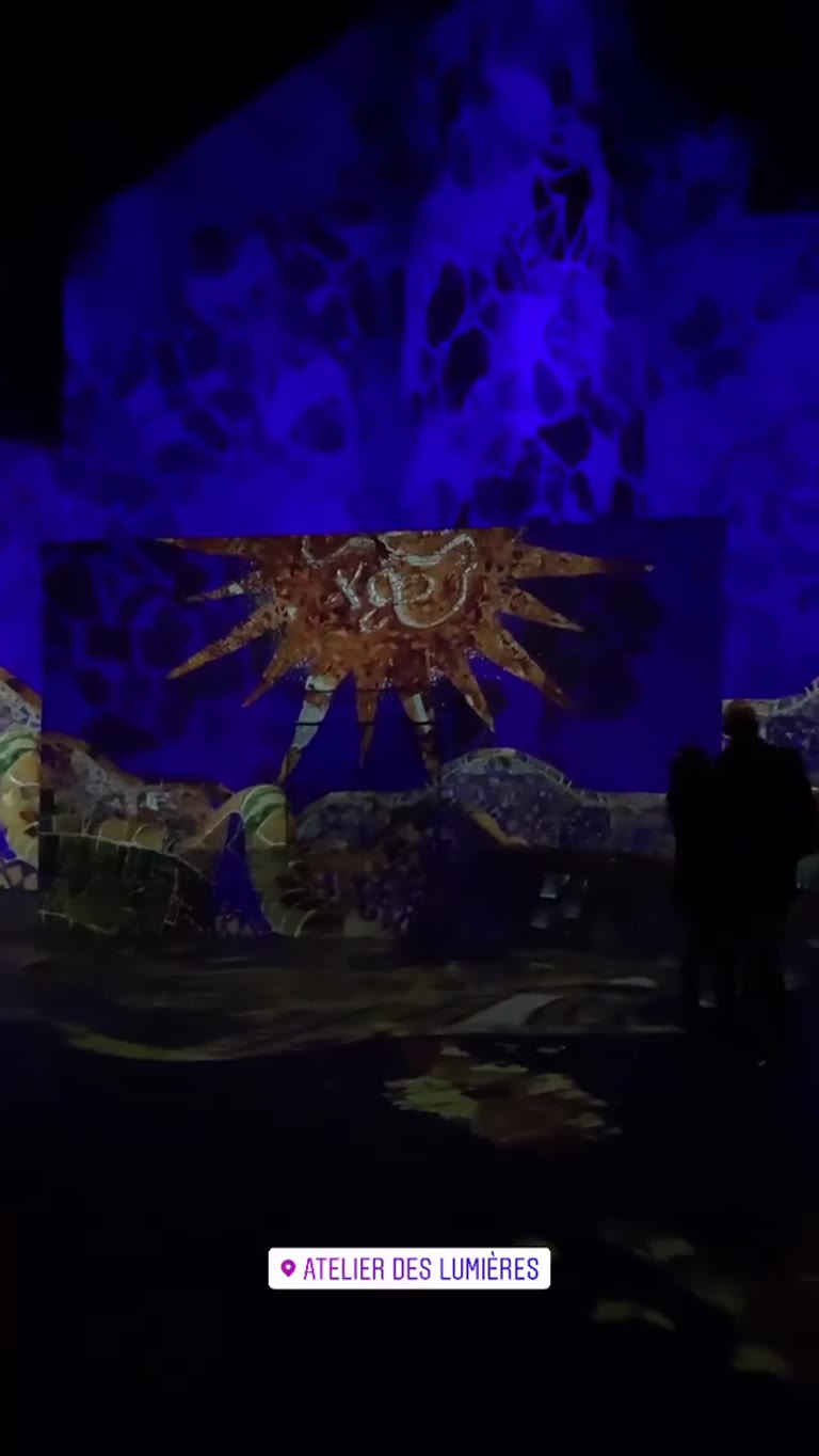 Gaudí light show at Atelier des Lumières, Paris