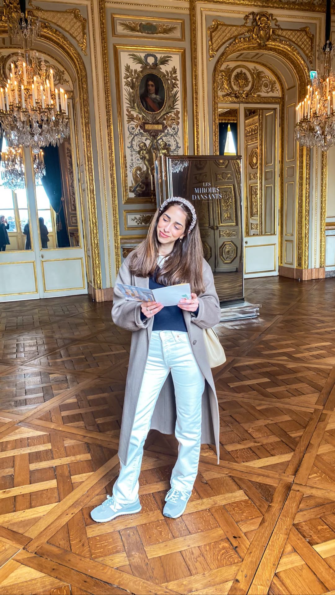 Gilded salon and "Les Miroirs Dansants" in Paris