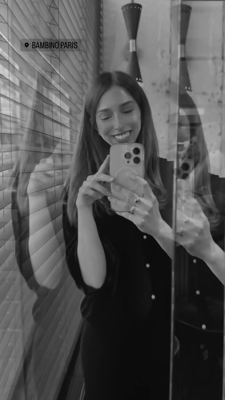 Bambino Paris — mirror selfie at the restaurant