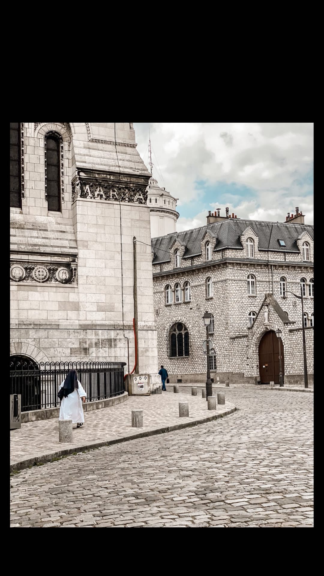 Quiet cobbled streets behind Sacré-Cœur, Montmartre