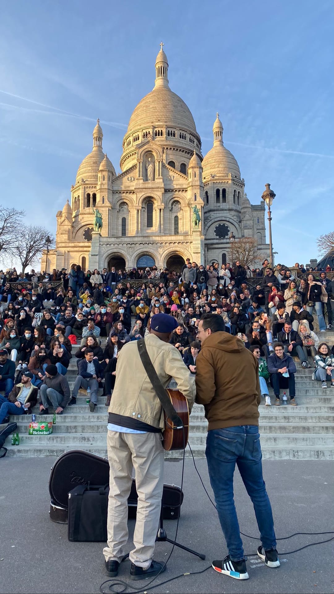Buskers on the Sacré-Cœur steps, Montmartre