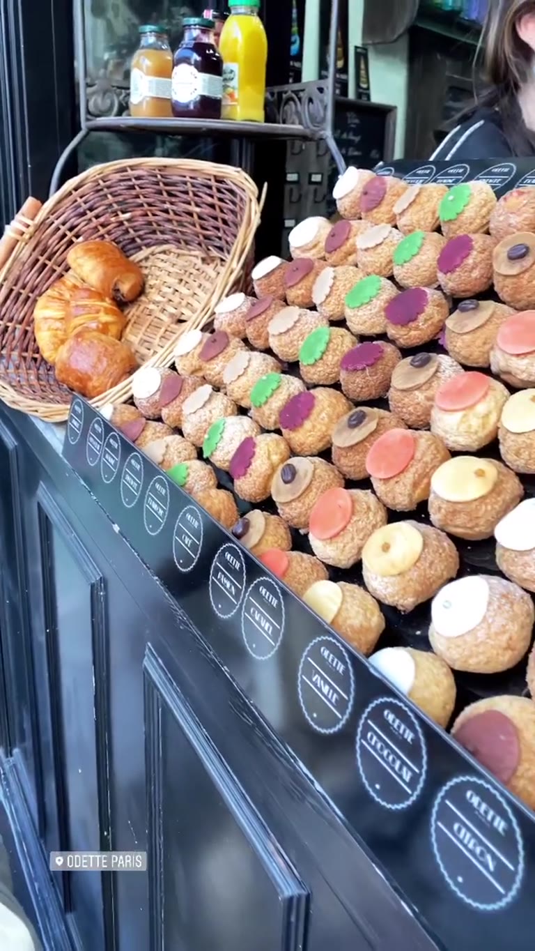 Odette Paris — choux pastries near Notre-Dame