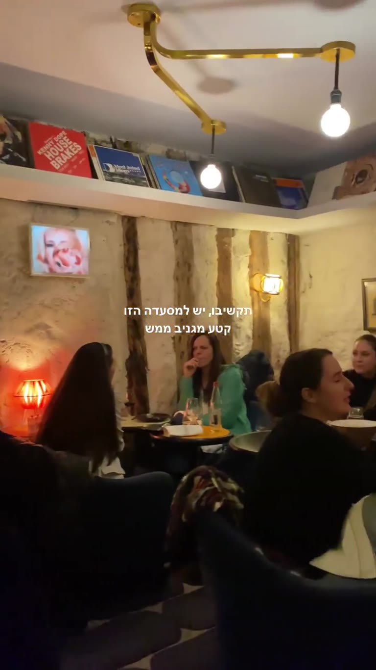 Quirky Paris restaurant with a ping-pong table